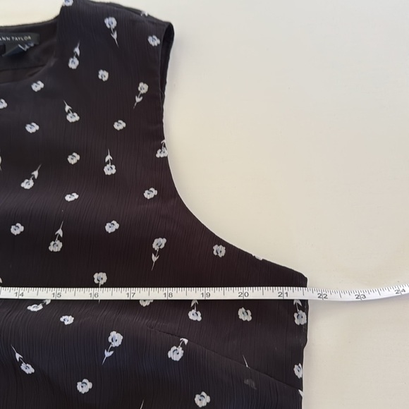 Ann Taylor Chiffon Floral Pleated Dress Size 14 - Picture 7 of 9